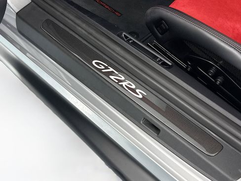 Used 2018 Porsche 911 GT2 RS RWD image 50