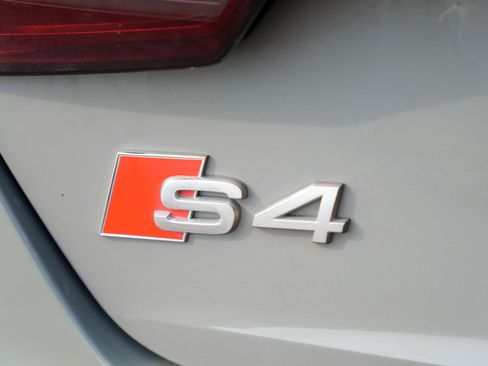 Used 2020 Audi S4 Premium Plus w/ Premium Plus Package AWD/4WD image 32