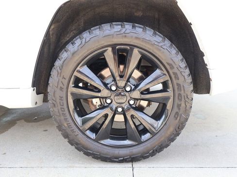 Used 2019 Jeep Grand Cherokee Altitude AWD/4WD image 36