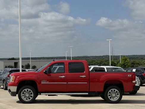 Used 2012 GMC Sierra 2500 SLE w/ Texas Edition AWD/4WD image 3