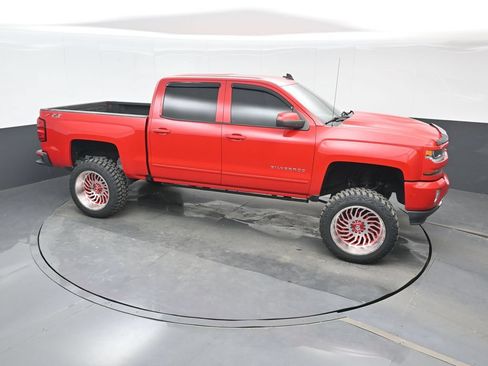 Used 2018 Chevrolet Silverado 1500 LT w/ All Star Edition AWD/4WD image 23