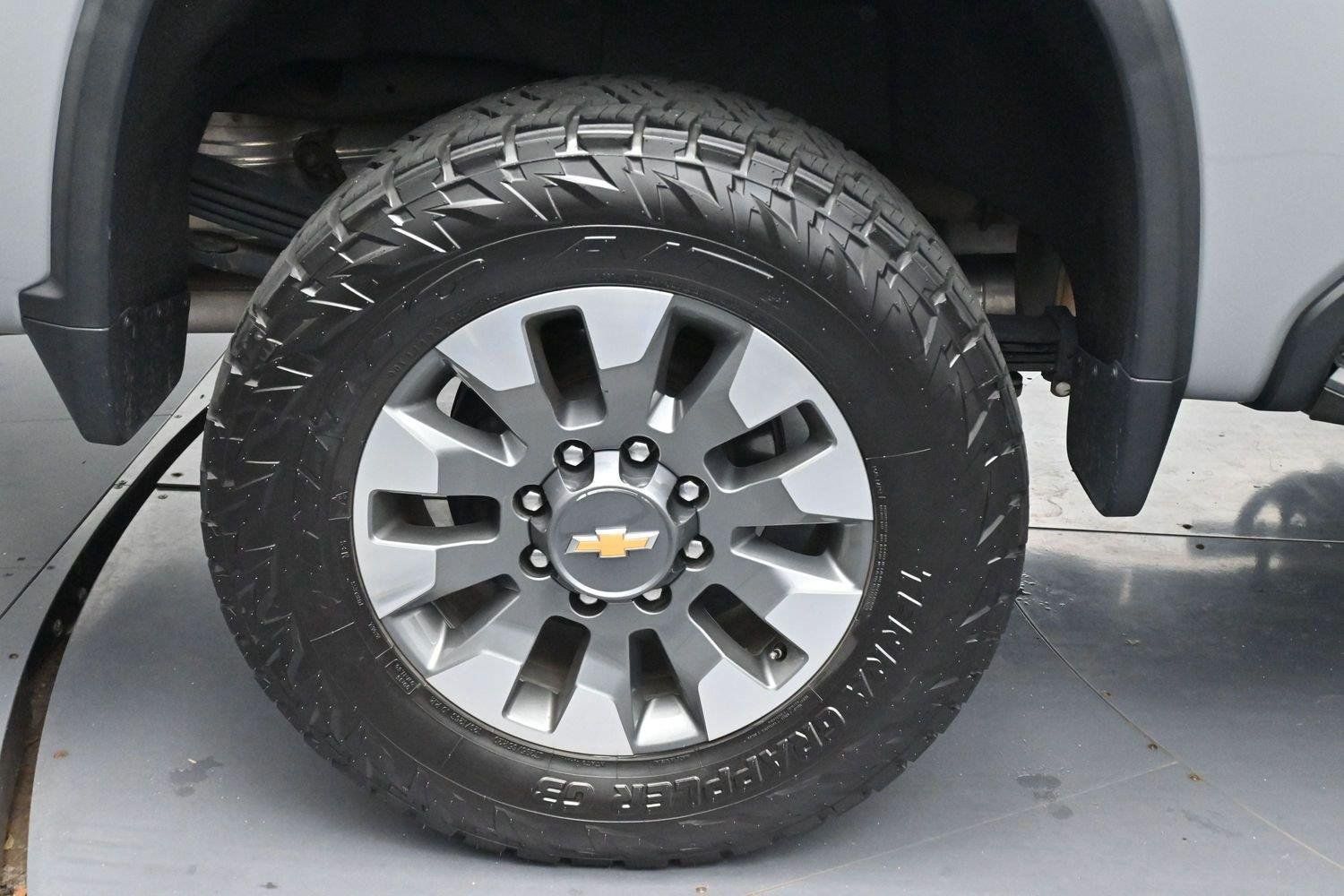 Used 2024 Chevrolet Silverado 2500 Custom w/ Custom Convenience Package AWD/4WD image 32