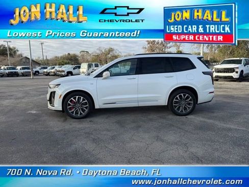 Used 2023 Cadillac XT6 Sport w/ Technology Package image 4