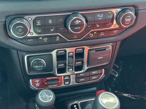 New 2024 Jeep Wrangler Rubicon 392 image 22
