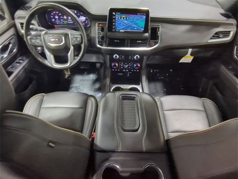 Certified 2024 GMC Yukon SLT w/ SLT Luxury Package image 20