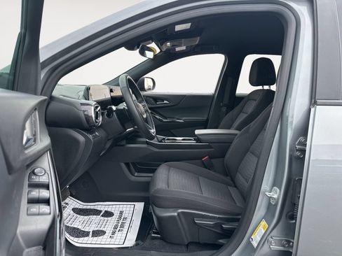 Used 2025 Chevrolet Equinox LT AWD/4WD image 11