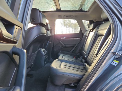 Used 2018 Audi Q5 2.0T Premium Plus w/ Premium Plus Package image 10