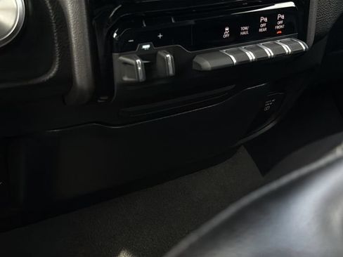 Used 2023 RAM 1500 Laramie AWD/4WD image 28