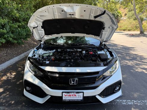 Used 2017 Honda Civic Sport image 30
