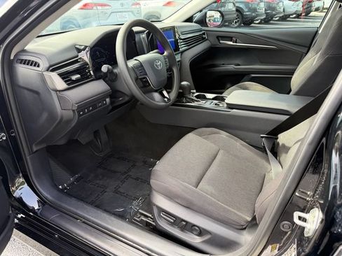 Used 2025 Toyota Camry LE FWD image 10