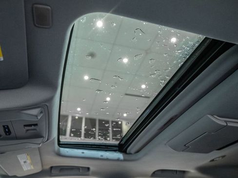 Used 2020 Cadillac Escalade Luxury image 19