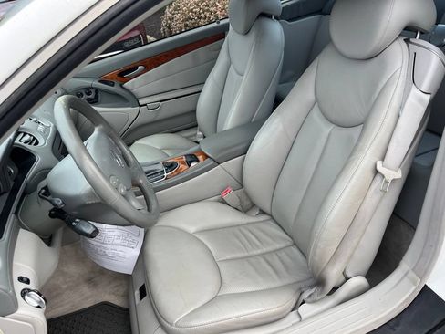 Used 2005 Mercedes-Benz SL 500 image 8