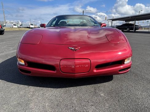 Used 2001 Chevrolet Corvette Coupe w/ Preferred Equipment Group2 image 3