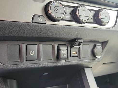 Used 2021 Toyota Tacoma SR5 RWD image 27