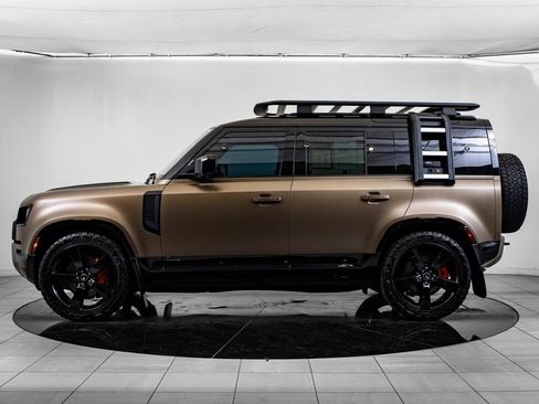 Used 2021 Land Rover Defender 110 X image 12