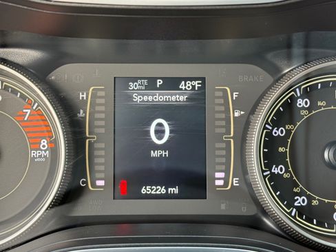Used 2019 Jeep Cherokee Latitude Plus w/ Comfort/Convenience Group AWD/4WD image 38