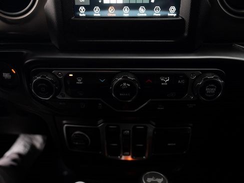 Used 2022 Jeep Wrangler Unlimited Sport image 16