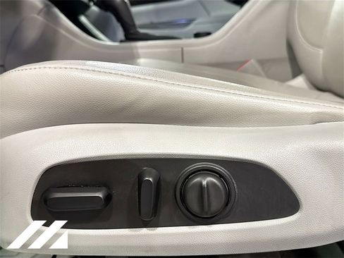 Used 2017 GMC Acadia SLT image 22