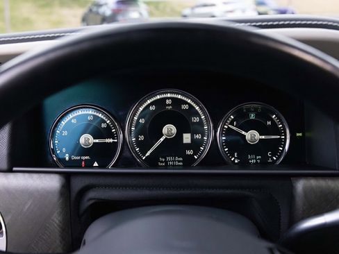 Certified 2019 Rolls-Royce Cullinan image 37