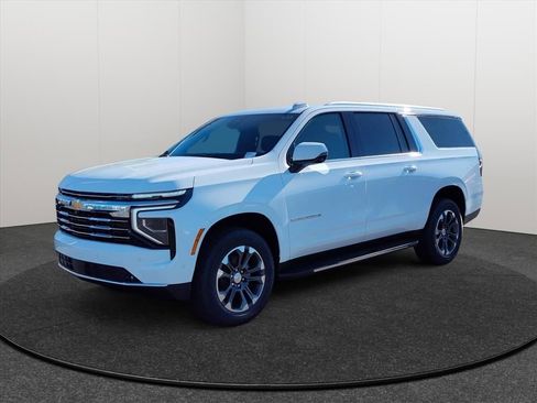 New 2026 Chevrolet Suburban LT w/ Comfort Package image 3