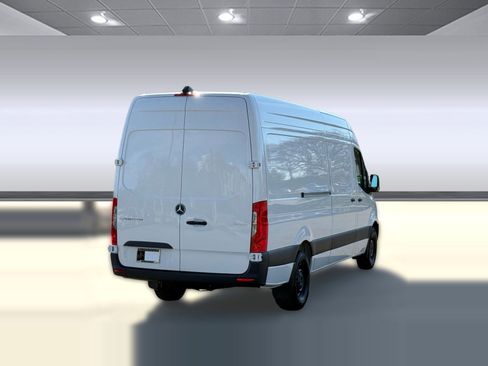 New 2025 Mercedes-Benz Sprinter 2500 image 7