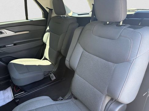 Certified 2025 Ford Explorer Active AWD/4WD image 24