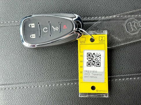 Used 2023 Chevrolet Traverse LT FWD image 36