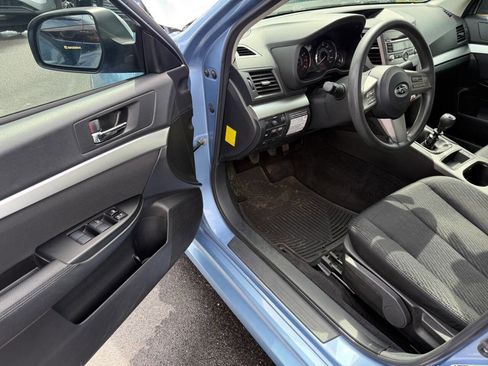 Used 2010 Subaru Legacy 2.5i AWD/4WD image 14