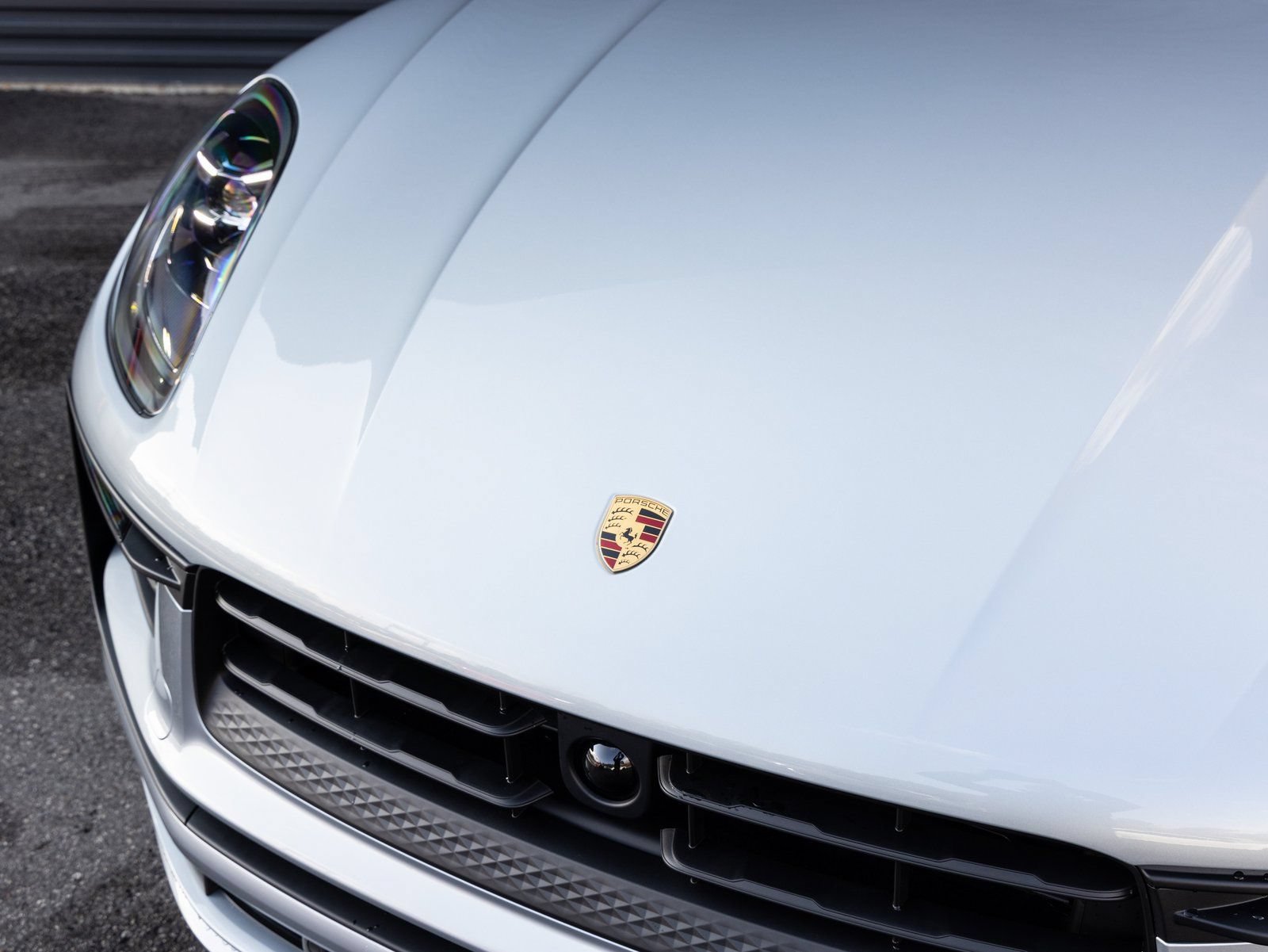 Certified 2026 Porsche Macan AWD/4WD image 10