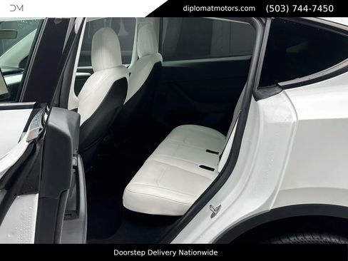 Used 2023 Tesla Model Y Long Range image 20