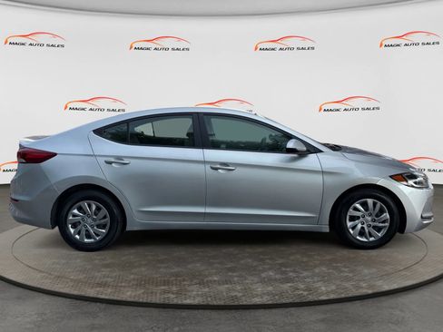 Used 2018 Hyundai Elantra SE FWD image 6