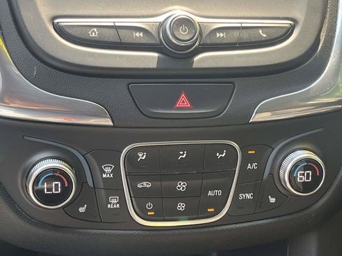 Used 2019 Chevrolet Equinox LT FWD image 24