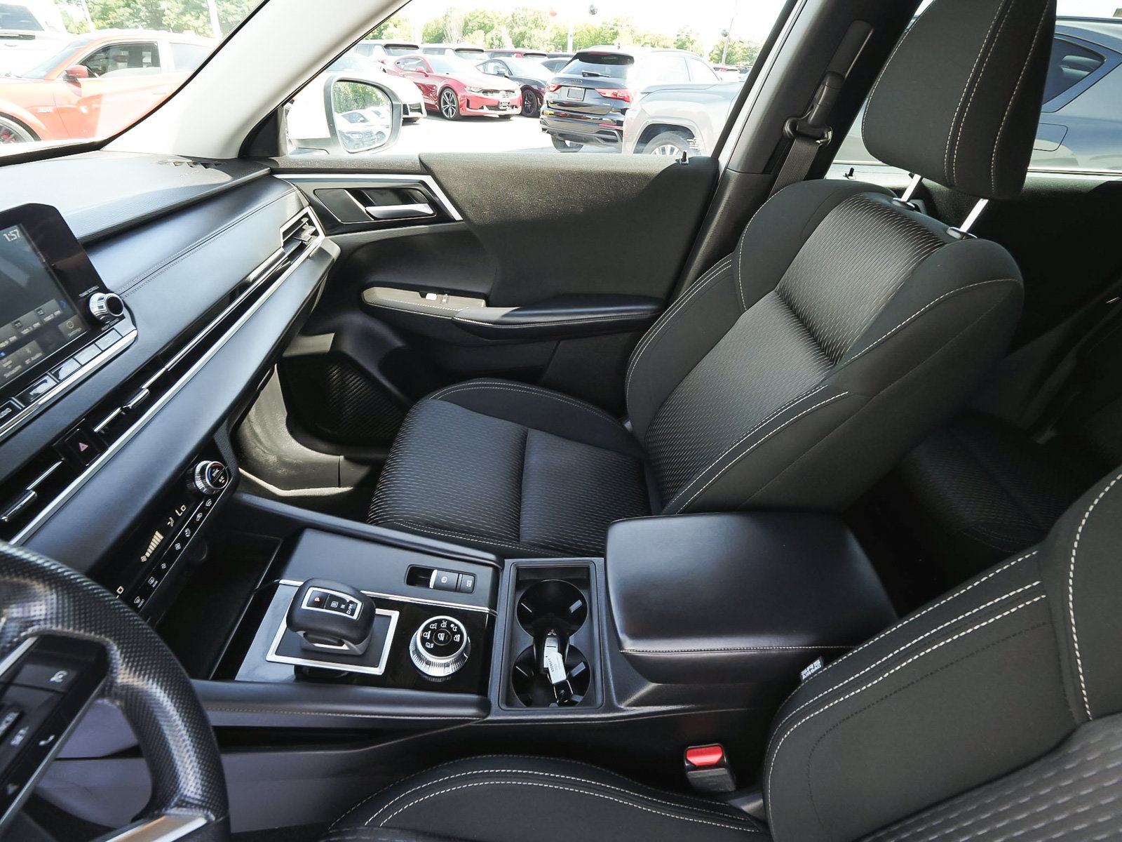 Used 2023 Mitsubishi Outlander ES AWD/4WD image 33