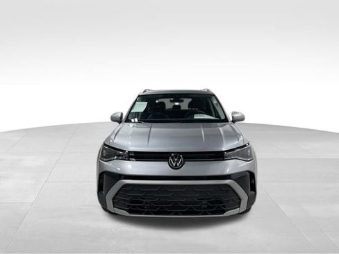 Used 2025 Volkswagen Taos SE image 10