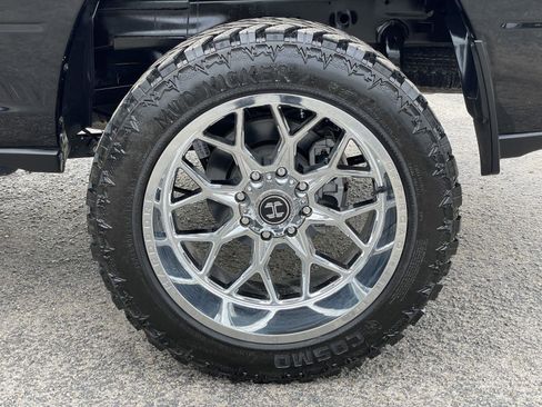 Used 2022 RAM 2500 Tradesman w/ Chrome Appearance Group image 49