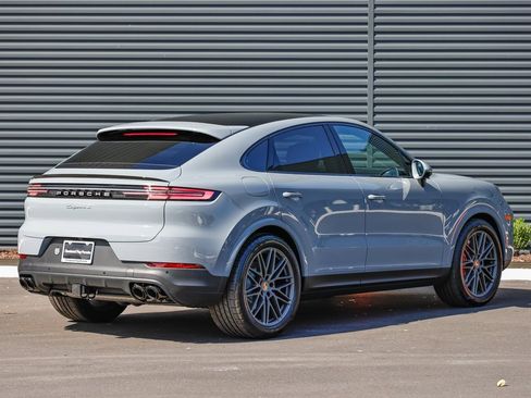 New 2026 Porsche Cayenne S image 7
