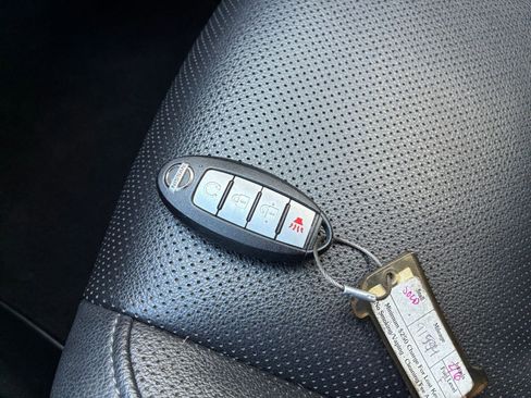 Used 2022 Nissan Rogue Sport SL w/ Premium Package image 22