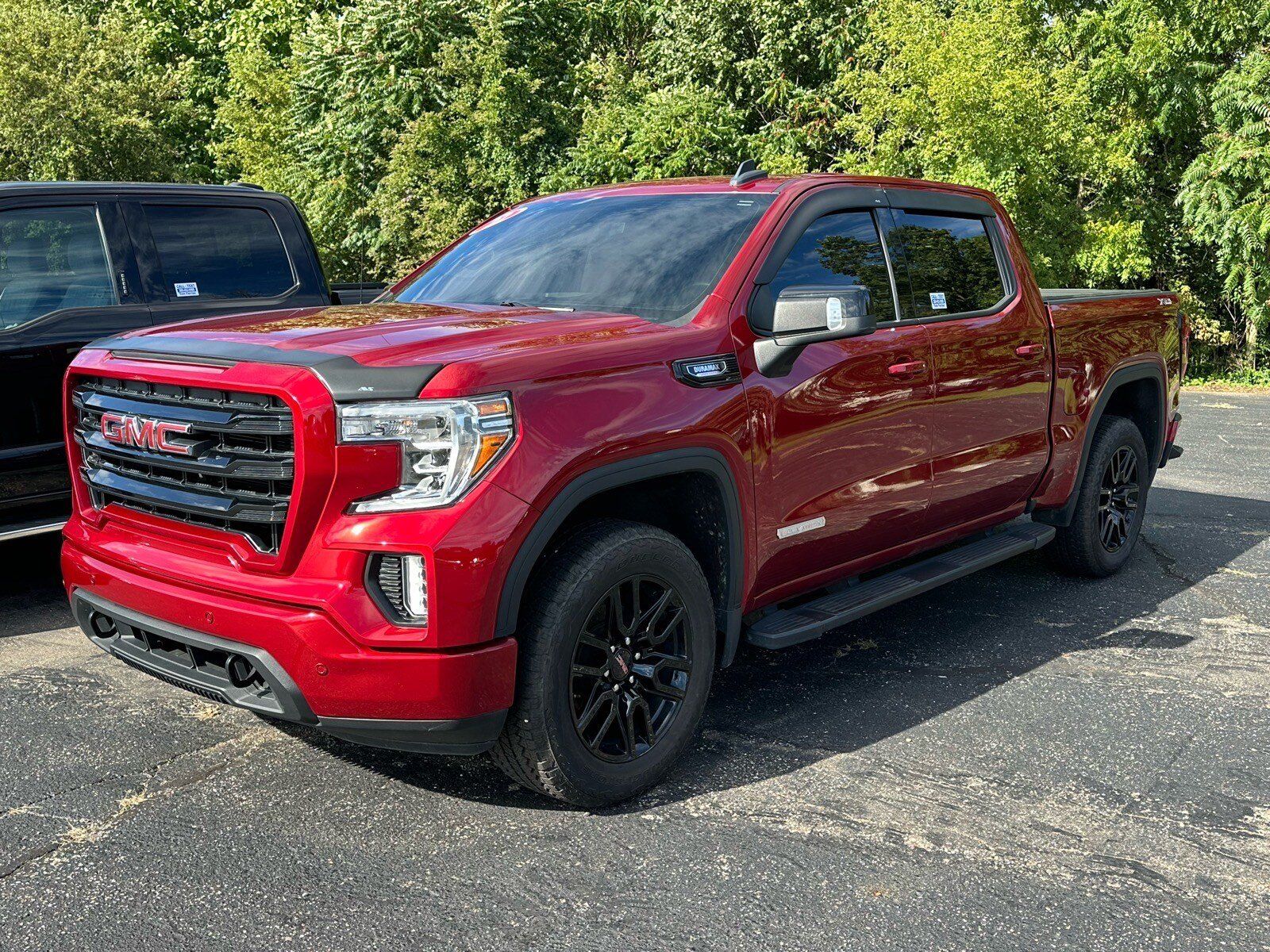 Used 2022 GMC Sierra 1500 Elevation w/ Driver Alert Package I AWD/4WD image 3