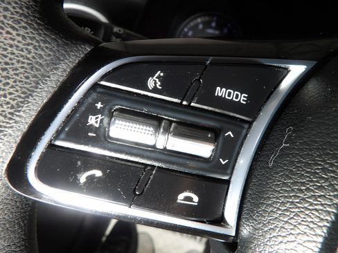 Used 2021 Kia Forte LXS FWD image 17