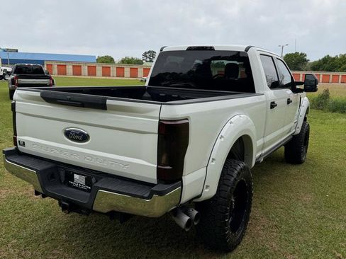 Used 2018 Ford F250 XLT image 4