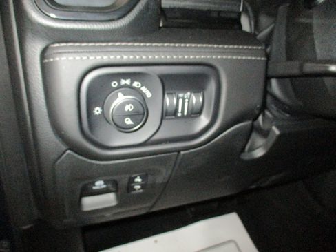 Used 2023 RAM 1500 Limited AWD/4WD image 25