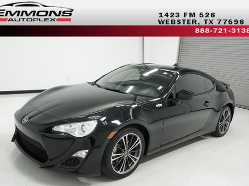 Used 2015 Scion FR-S image 1