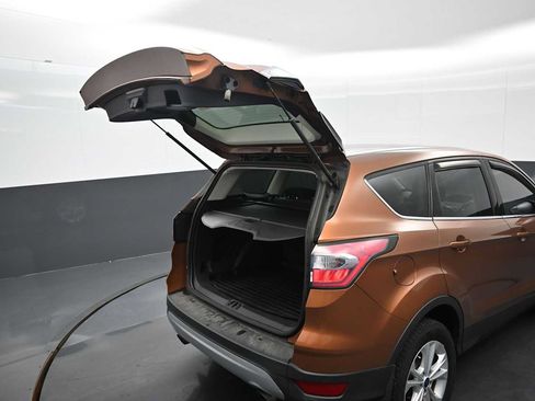 Used 2017 Ford Escape SE AWD/4WD image 13