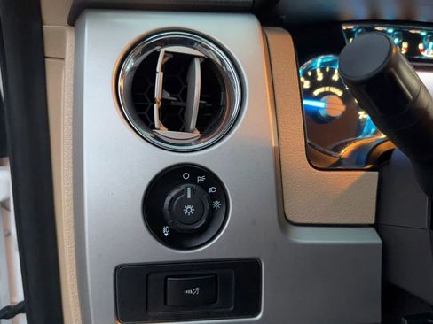 Used 2014 Ford F150 Lariat w/ Equipment Group 502A Luxury image 9