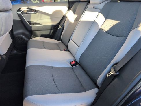 Used 2022 Toyota RAV4 XLE w/ Convenience Package image 28