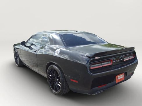 Used 2020 Dodge Challenger R/T RWD image 6