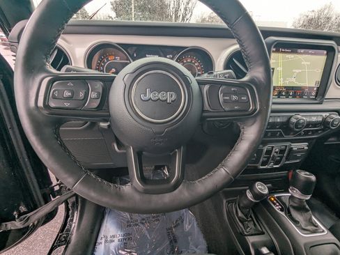 Used 2021 Jeep Wrangler Unlimited Sport image 18