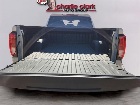 New 2026 GMC Sierra 1500 SLE image 12