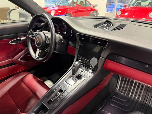 Used 2019 Porsche 911 Carrera 4 GTS AWD/4WD image 44