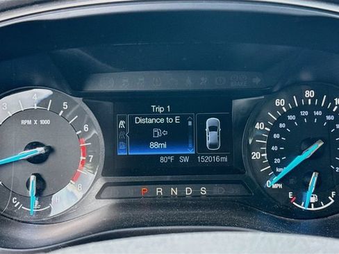 Used 2015 Ford Fusion SE w/ Equipment Group 202A FWD image 17